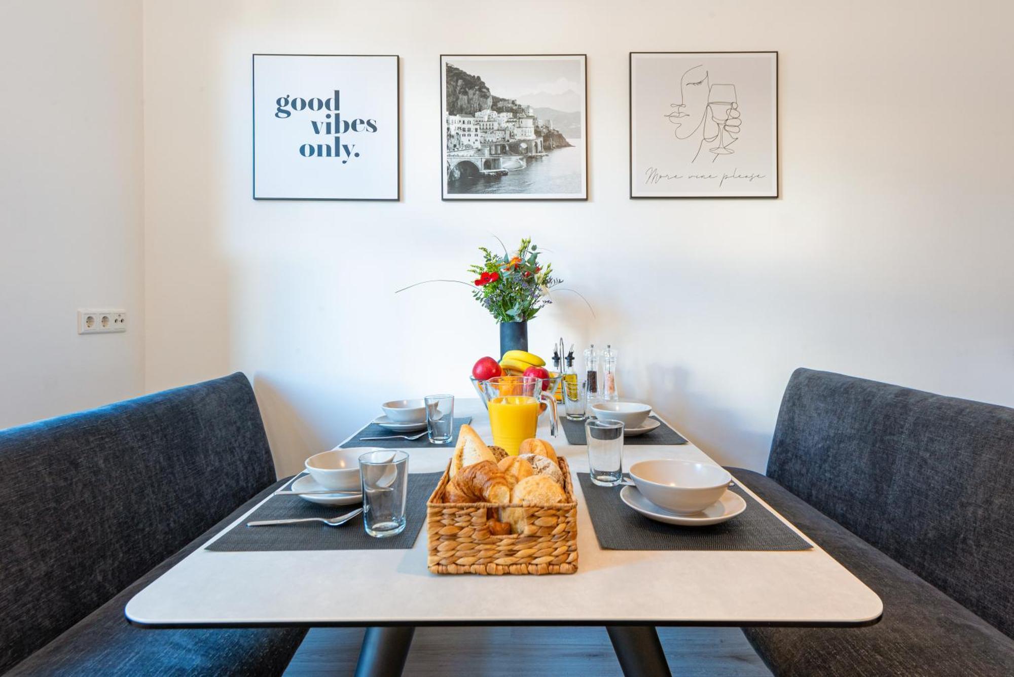 Modernes Mit Garage & Ps4 Von Your Way Apartment *